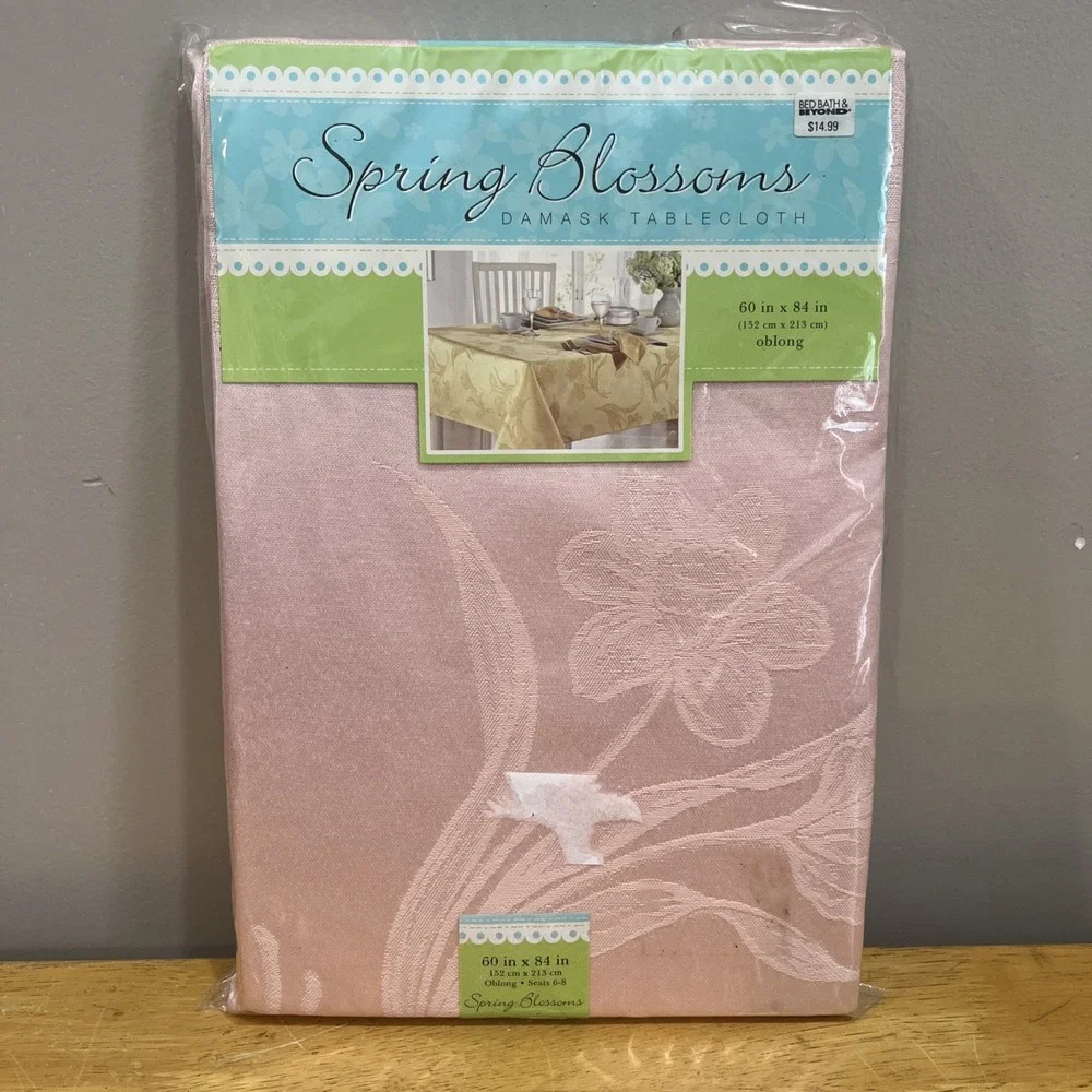 Bed Bath Beyond Pink Spring Blossom‎ Damask Tablecloth 60x84